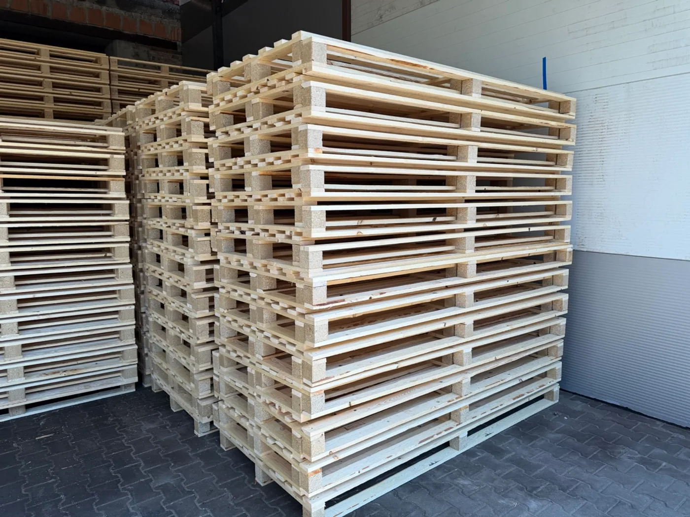 2500 × 800 pallet